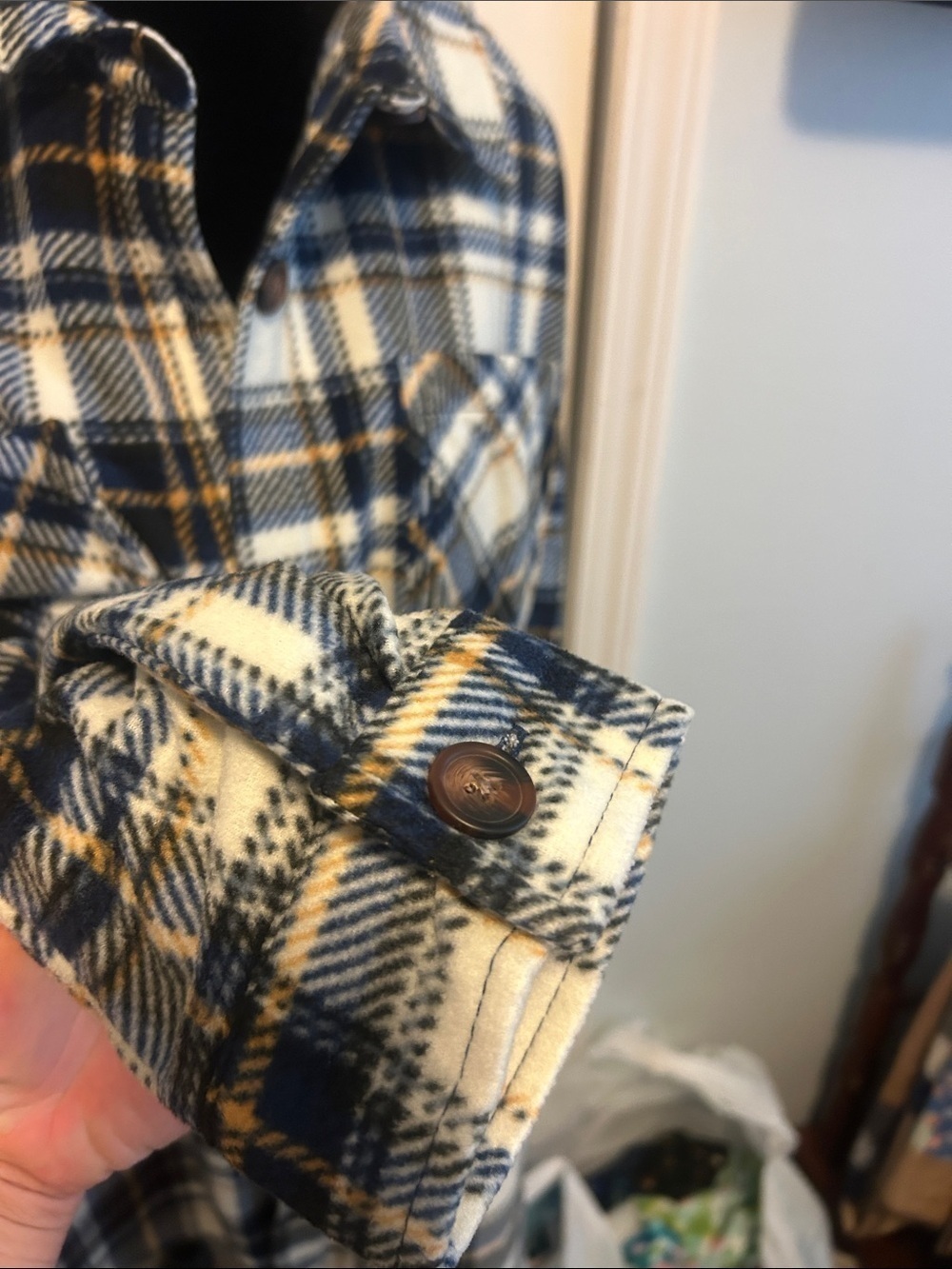 Maurice’s 2XL Plaid Teddy Jacket in Navy and Cream - Picture 4 of 6